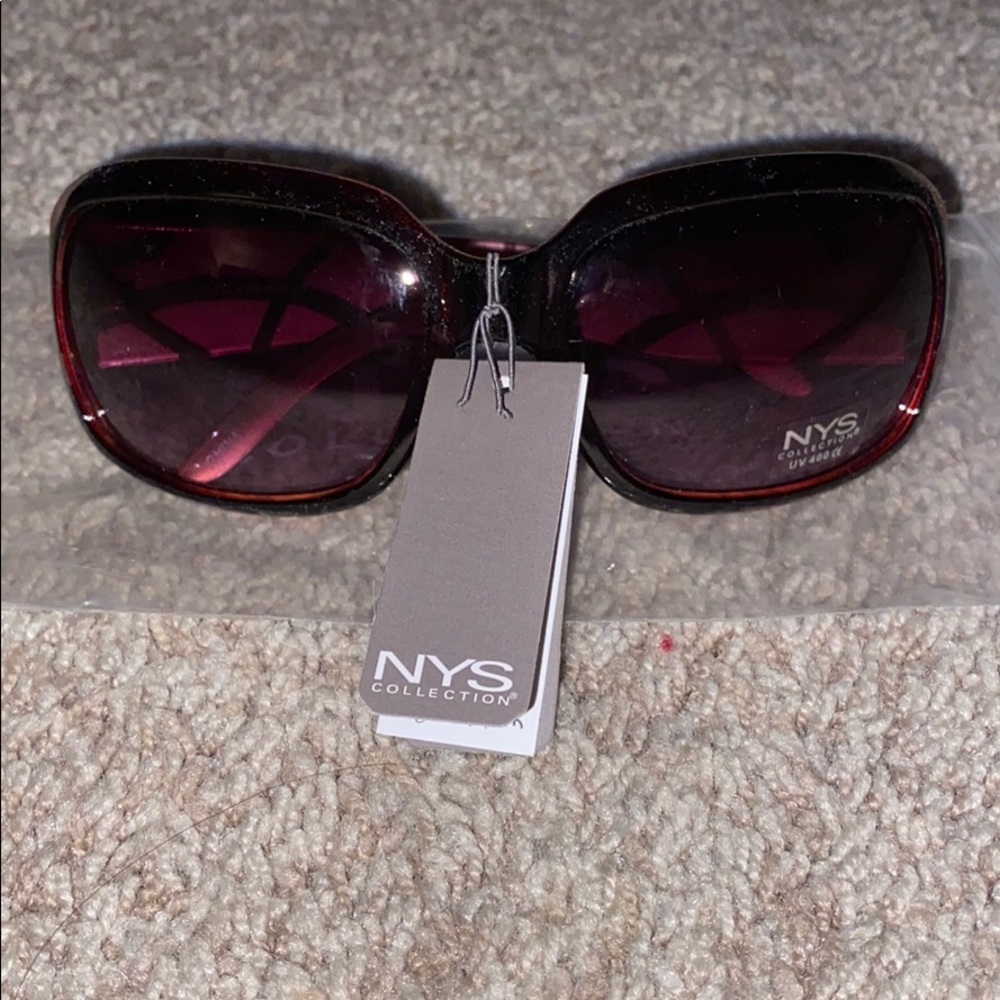 Maroon sunglasses BRAND NEW 🕶